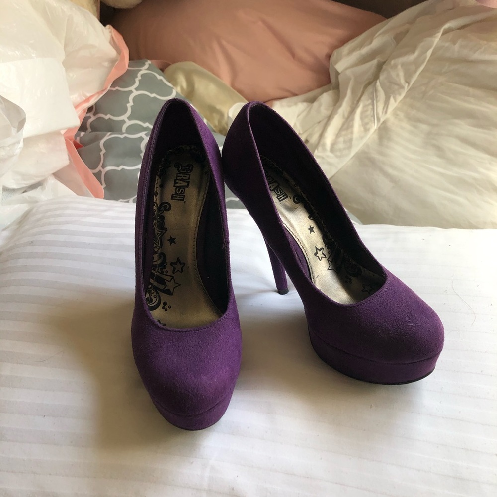 purple pumps!